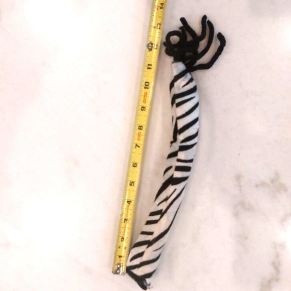 Girl's Zebra Halloween‎ 4-Piece Costume Child Medium Size 8-10. Retails for $32 - Picture 9 of 10